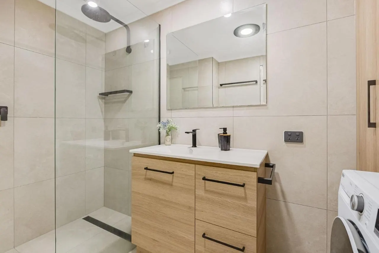 Skyline Unit 5 Apartment Gold Coast